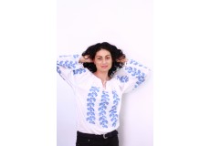 Ie damă cu mânecă lungă cu model albastru brodat